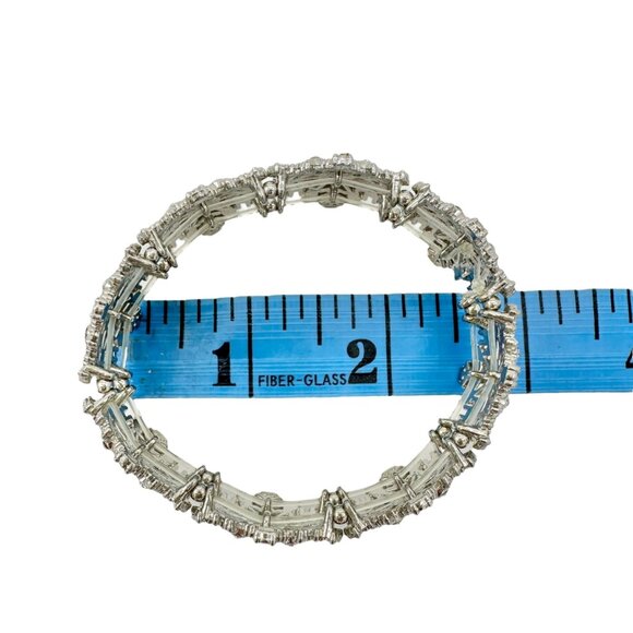 Vintage Inspired Silver Tone Snowflake Stretch Bracelet With Rhinestone Accents - Picture 6 of 10
